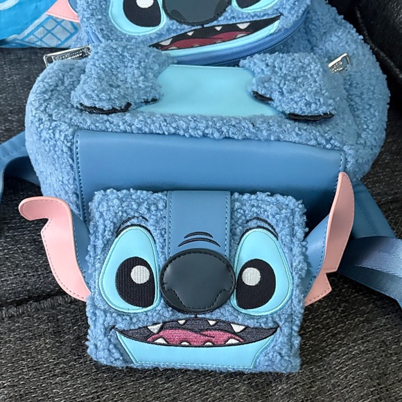 Blue stitch Backpack and wallet main image 7